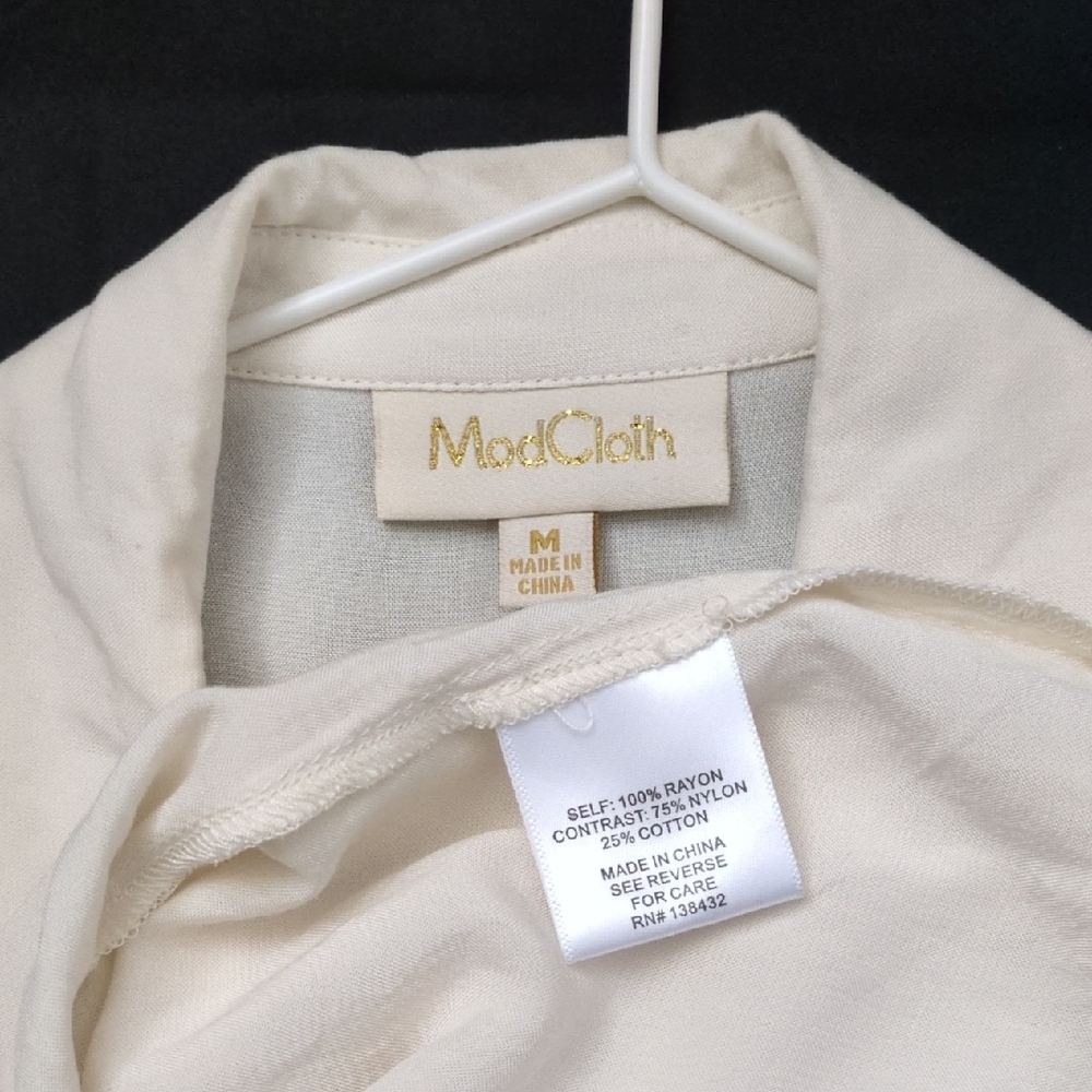 Modcloth Ivory Sleeveless Blouse with Floral Lace - Picture 2 of 7